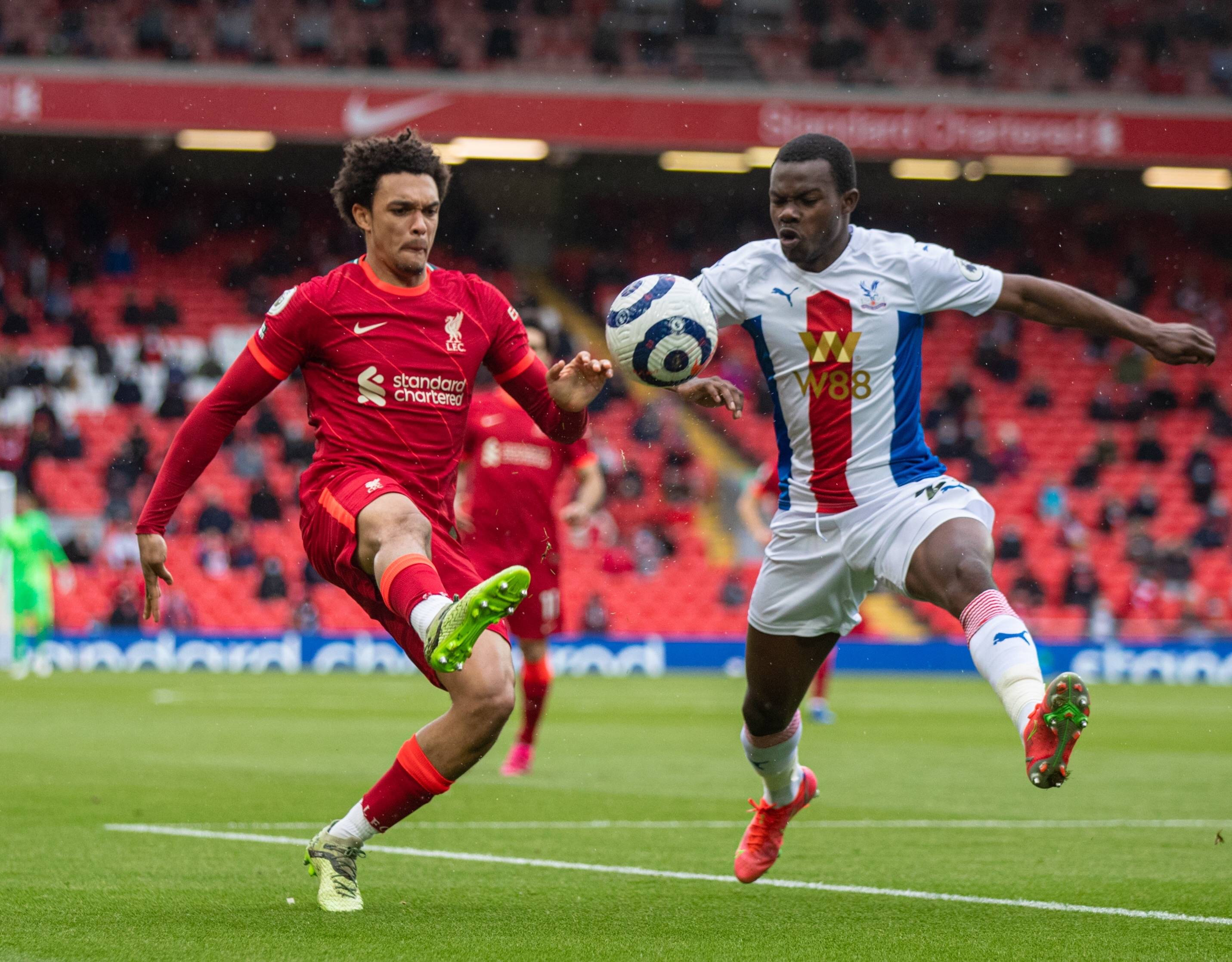 利物浦发布备战花絮，冲刺阶段内部沟通，亚冠任务艰巨，细节决定成败的简单介绍