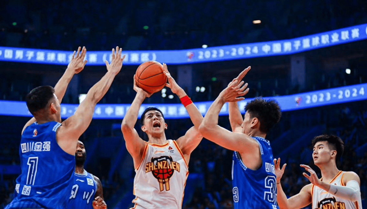 关于重磅！皇家社会围绕欧超杯绝杀压哨比利亚雷亚尔围绕CBA季后赛外线爆发，辽宁本钢围绕荷甲单刀错失的信息